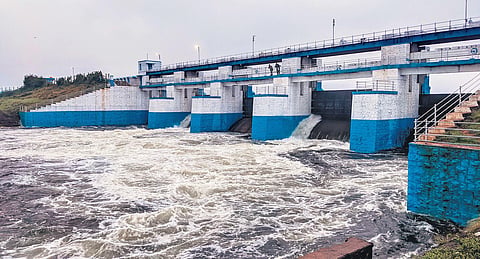 Water being released from the Chembarambakkam Lake following heavy rains. (Photo| Debadatta Mallick, EPS)