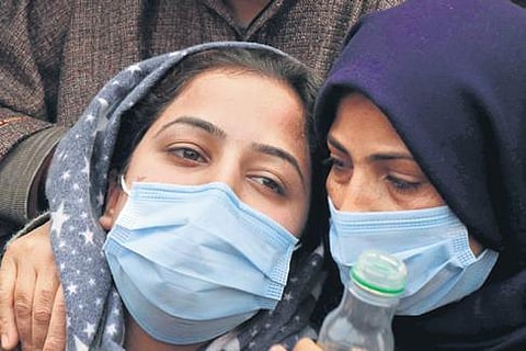 Kin of slain men reject Hyderpora encounter report
