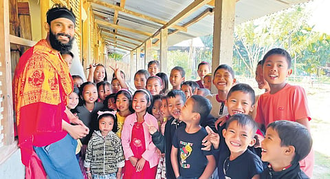 10k km, 18 states, for cause of refugees