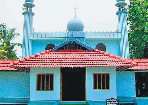 Cheraman Juma Masjid situated on Paravur- Kodungallur Road in Thrissur was built by Malik Ibn Dinar in 629 AD. 