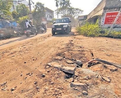 The damaged Thammanam-Pulleppady road | A Sanesh