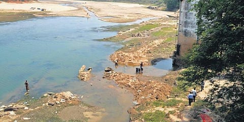 The almost dry Koel River.