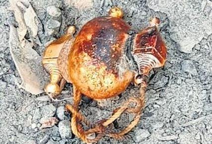 The Karadige of Lord Mahadeshwara which was found by a civic worker in a garbage pile | Express