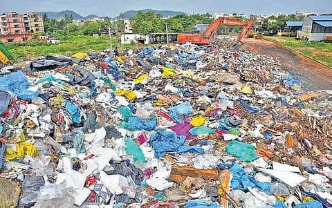 Imagste thrown at a dumping Representational image of garbage yard (Photo I EPS/Prasant Madugula)