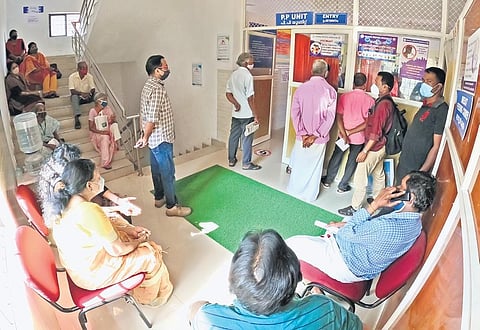 Senior citizens line up for spot registration of Covid vaccination at General Hospital, Ernakulam, on Thursday |  Albin Mathew