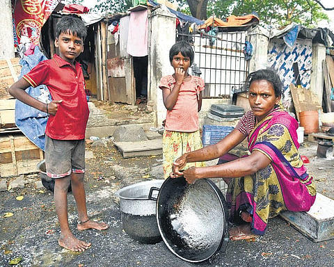 Amala with her kids Gautham and Gauthami