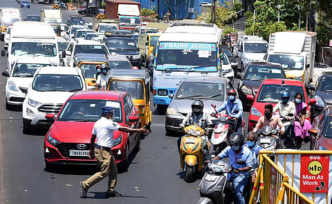 Greater Chennai Police late on Monday night issued orders  making e-registration mandatory for persons travelling from one police station limits to another, in Chennai. (Photo | R Satish Babu, EPS)