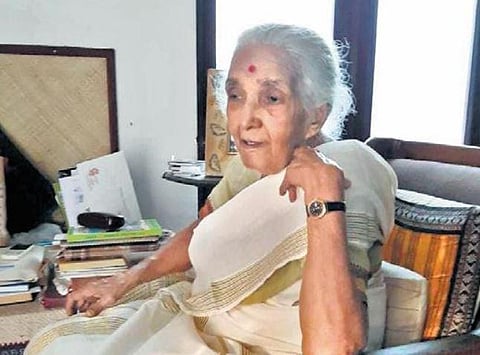 Dr K Saradamoni