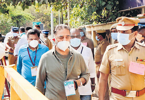 MNM president Kamal Haasan at  GCT counting centre in Coimbatore | Express