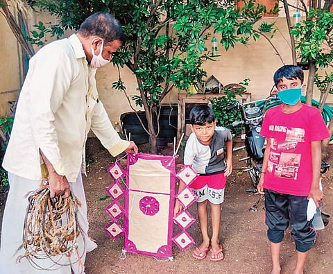 Bamboo kites take to the skies again 