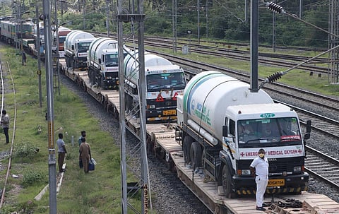 Oxygen Express that departed from Rourkela in 6 tankers arrived in at Madukkarai near Coimbatore on Thursday. (Photo | U Rakesh Kumar, EPS)