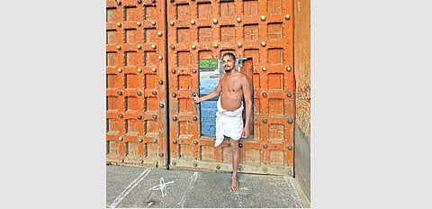A priest at a Kancheepuram temple