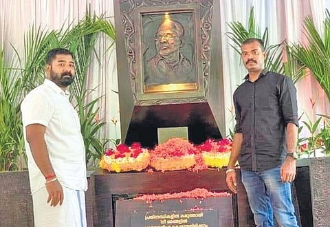 Mohammed Shafi (right), fifth convict in TP murder case, at P K Kunjananthan memorial at Panoor on Friday