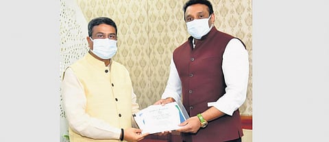 Union govt agrees to establish petrochemical corridor in state