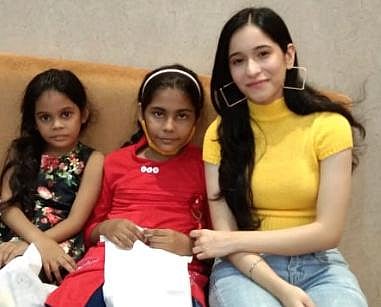Kanpur's singing prodigy, The Voice of India Kids Season 2 2017 fame Guntaas Kaur too met them in Mumbai and has contributed Rs 11,000 for them. (Photo | Special Arrangement)