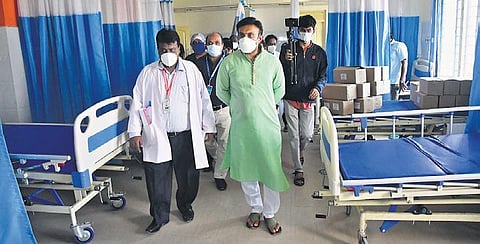 Health Minister Dr K Sudhakar inspects the Dr CV Raman General Hospital in Bengaluru on Saturday  | Ashishkrishna HP