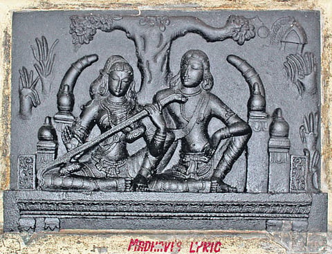 Spotlight on the attire and ornaments that find prominence in Silappathikaram.