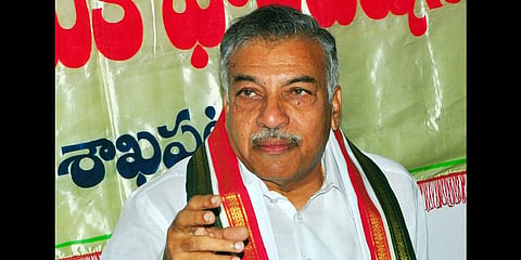 Andhra Pradesh Official Language Commission Chairman Yarlagadda Lakshmi Prasad (File Photo | EPS)