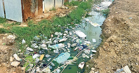 Sewage from a construction site stagnating near slum board tenements | Express