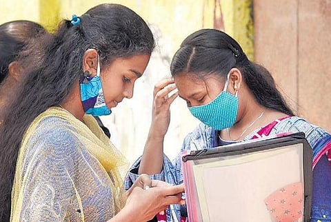 Students gathered outside for admissions at a college in Chennai on Monday | R Satish Babu