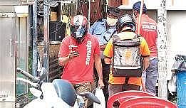 Adding to the crisis faced by restaurants, officials are not allowing food delivery executives deliver food in areas under triple lockdown | Express