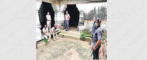 ASI experts and police personnel during search for hidden treasure at Emar Mutt. (Photo | Express)