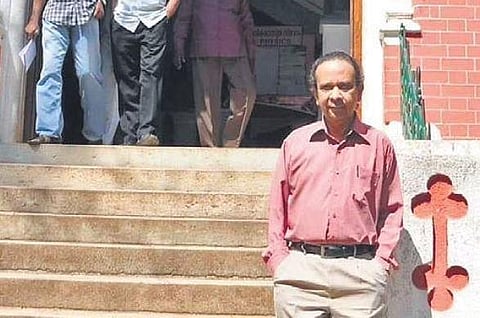 Thanu Padmanabhan in front of the physics department of University College, Thiruvananthapuram, in 2017