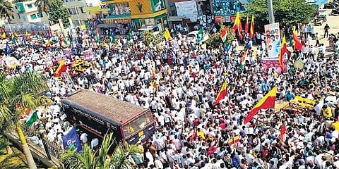 A huge crowd taking part in the Mekedatu Padayatra en route to Ramanagara. (Photo | EPS)