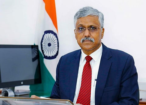 New Defence Secretary Giridhar Aramane assumes charge, in New Delhi. (Photo | PTI)