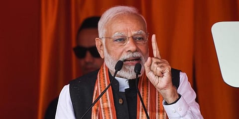 Prime Minister Narendra Modi addressing BJP party workers on his arrival at Begumpet Airport in Hyderabad, Nov. 11, 2022. (Photo | Vinay Madapu, EPS)