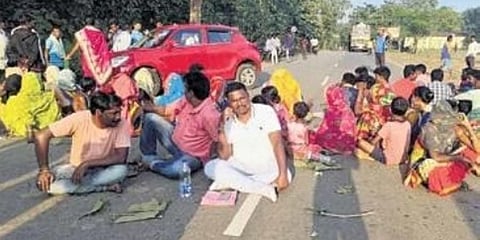 Protesters staging road blockade. (Photo| Express)