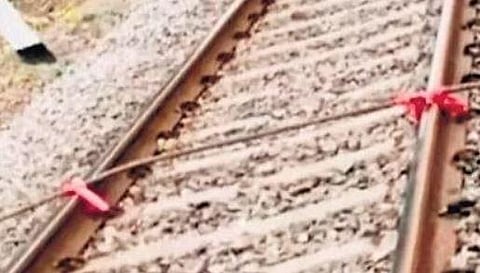 Alert train driver averts major mishap in Guntur