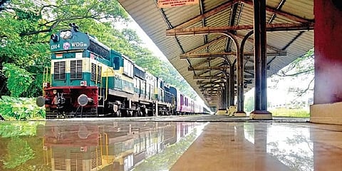 The Golden Chariot tourist train of the Karnataka tourism department tootles into the Cochin Harbour Terminus on Thursday | A Sanesh