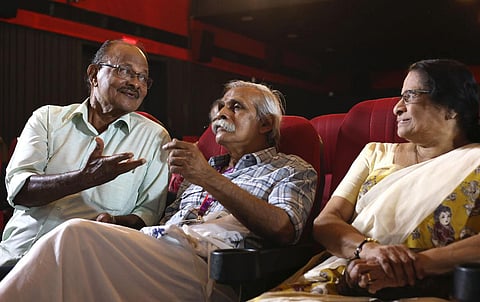 Actor Phayalvaan Rasheed with writer Kalpetta Narayanan and late director Padmarajan’s wife Radha Lakshmi during special screening of Oridathoru Phayalvaan at Kalabhavan Theatre. (Photo| B P Deepu)
