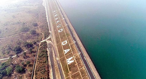 Two years on, no agency yet to study cracks in Hirakud reservoir in Odisha 
