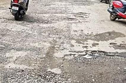 The damaged approach road to PRM MCH at Baripada | Express
