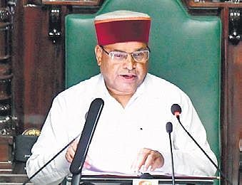 Governor Thaawarchand Gehlot addresses the joint session of the legislature in Bengaluru on Monday