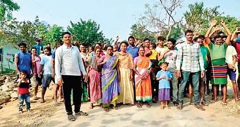 Rising crimes: Villagers stage dharna outside Bandar Marine police station
