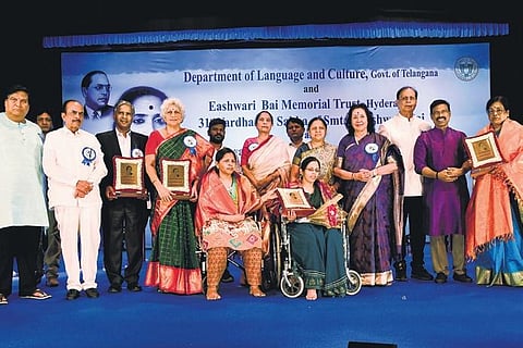 Former Minister J Geetha Reddy presents the Eashwari Bai Memorial Awards  in Hyderabad on Thursday | vinay Madapu