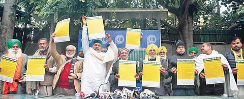 SKM representatives present placards showing Morcha’s demands for farmers at a press conference in Delhi (Photo | Shekhar Yadav)