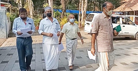Residents of Trikaripur and Padna gram panchayats in Kasaragod arriving at Chandera police station to file complaints against K-Rail officials.