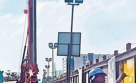 Traffic diversion on Arcot Road for CMRL work