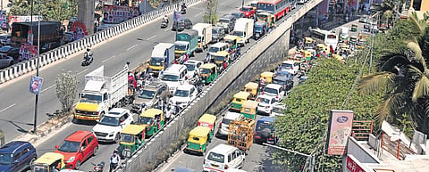 Traffic congestion near Nayanadahalli junction as the Congress rally enters  the Outer Ring Road from Mysuru Road | Vinod Kumar. T