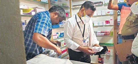 Officials raid illegal sex determination and abortion centres in Cuddalore. 