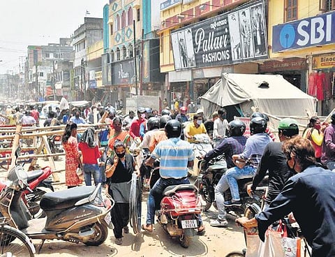 The rush at Daily Market on Rourkela Main Road.(File| express)