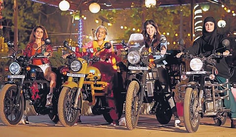 A still from 'Dhak Dhak'