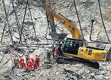 The three-member panel will also suggest remedial measures to complete the project.