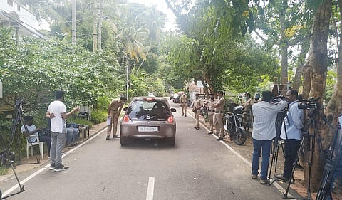 Security beefed up in view of CBI collecting evidence  from Cliff House in connection with the Solar Scam.  (Photo |Deepu BP)
