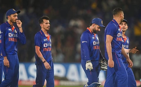 Indian cricketers walk towards the pavilion after the end of the second T20 cricket match between India and South Africa.  (Photo | PTI)