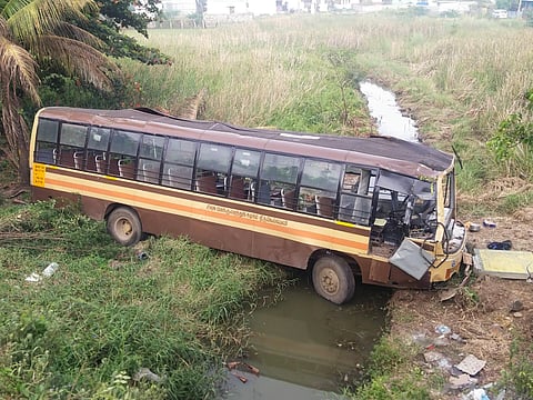A government bus plunged into a 30 feet deep pit off Puther road near Nagercoil on Sunday, injuring 35 passengers.